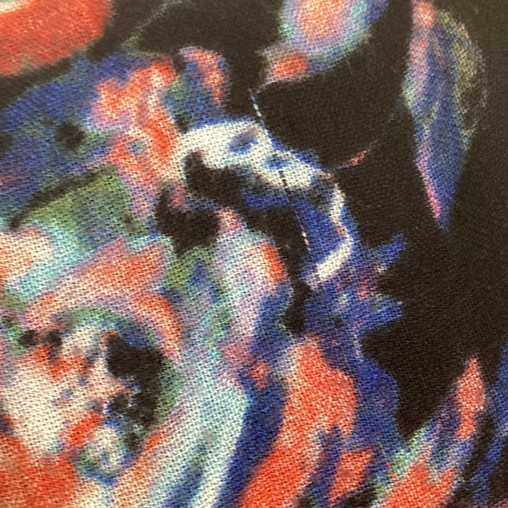 Soft Colorful Rose Pattern Scarf - Picture 4 of 4